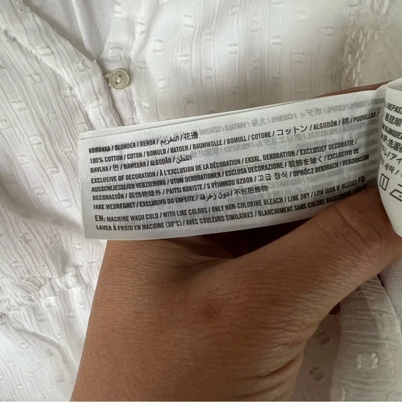 Abercrombie & Fitch Ruffle Sleeve Top with Button and Tie Detail Size Medium - Picture 9 of 9